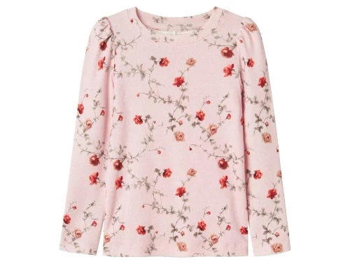 Lyserød bluse med pufærmer og print af røde roser fra Name It 13243139 ballerina